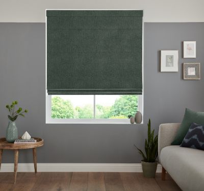 CASSANDRA FOREST – ROMAN BLIND