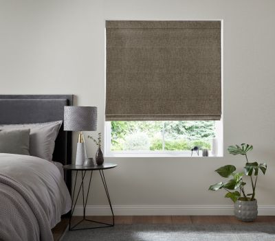 CLARA HESSIAN – ROMAN BLIND