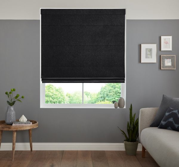 CORINNE NOIR – ROMAN BLIND