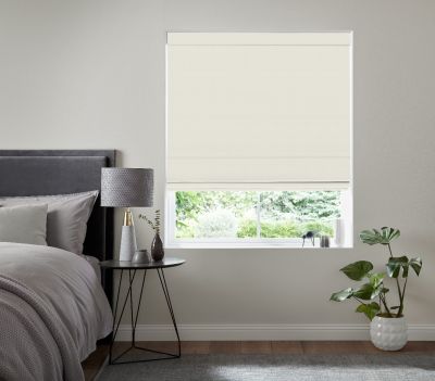 CORINEE IVORY – ROMAN BLIND