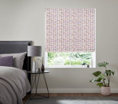 LILIA BERRY – ROMAN BLIND