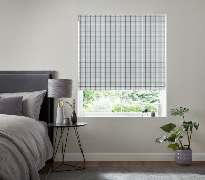 NAIRN MINT – ROMAN BLIND